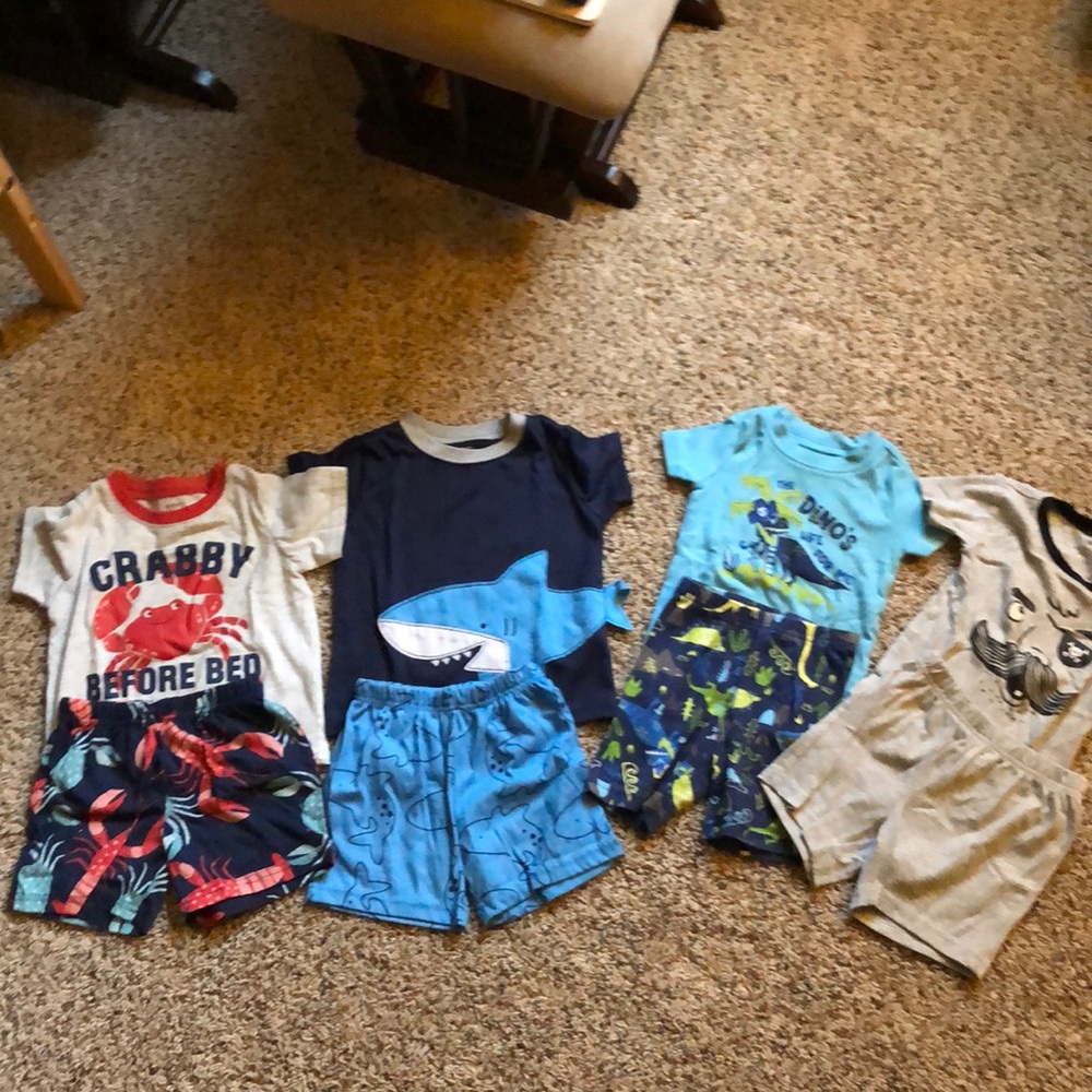4 sets pajamas